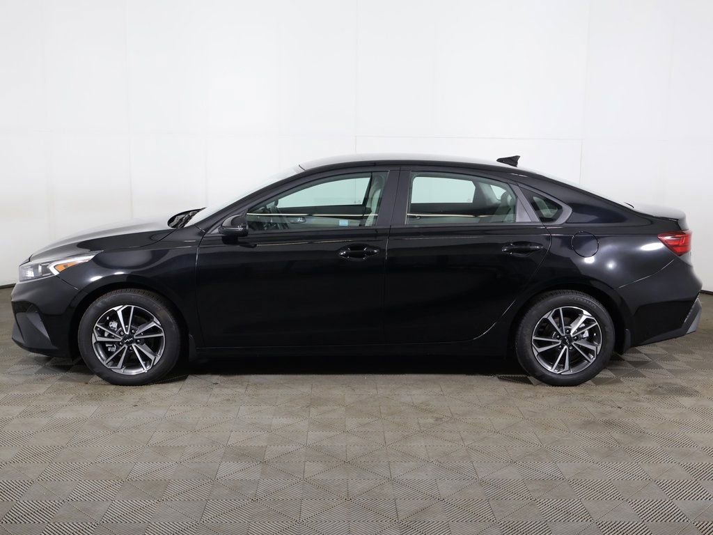 Used 2023 Kia Forte LXS w/ LXS Technology Package image 16