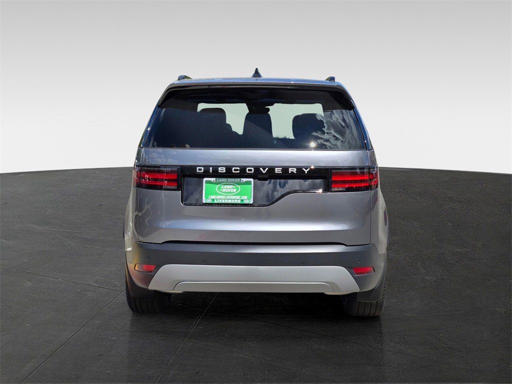 New 2025 Land Rover Discovery S image 5