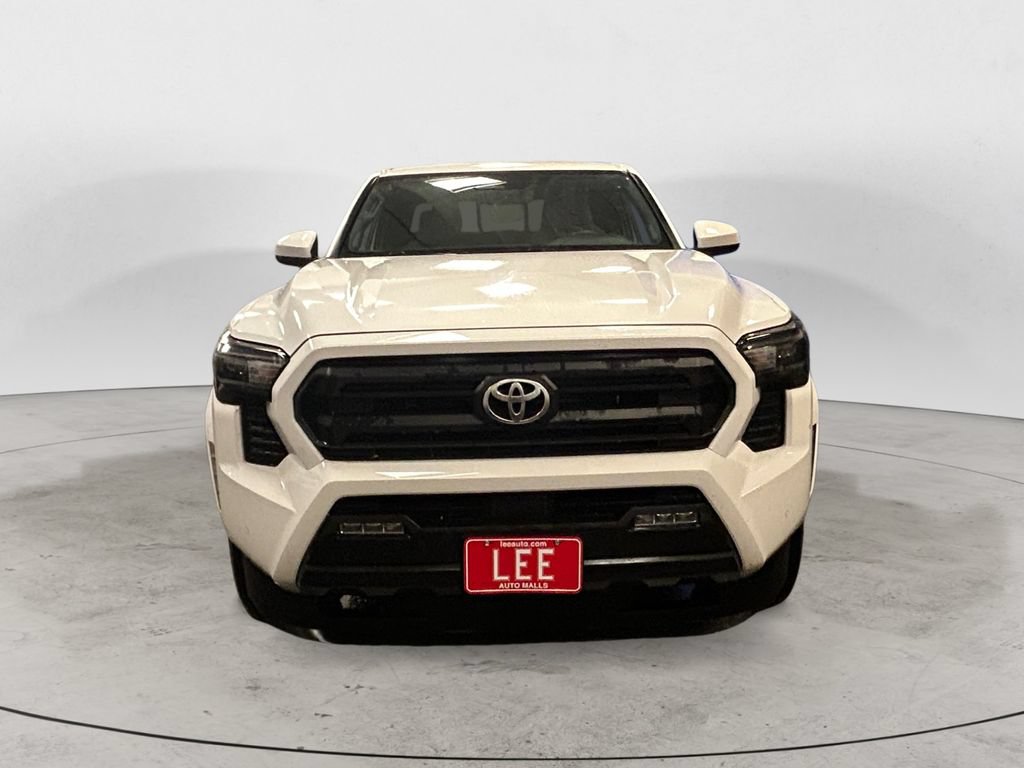 Used 2024 Toyota Tacoma SR5 AWD/4WD image 8