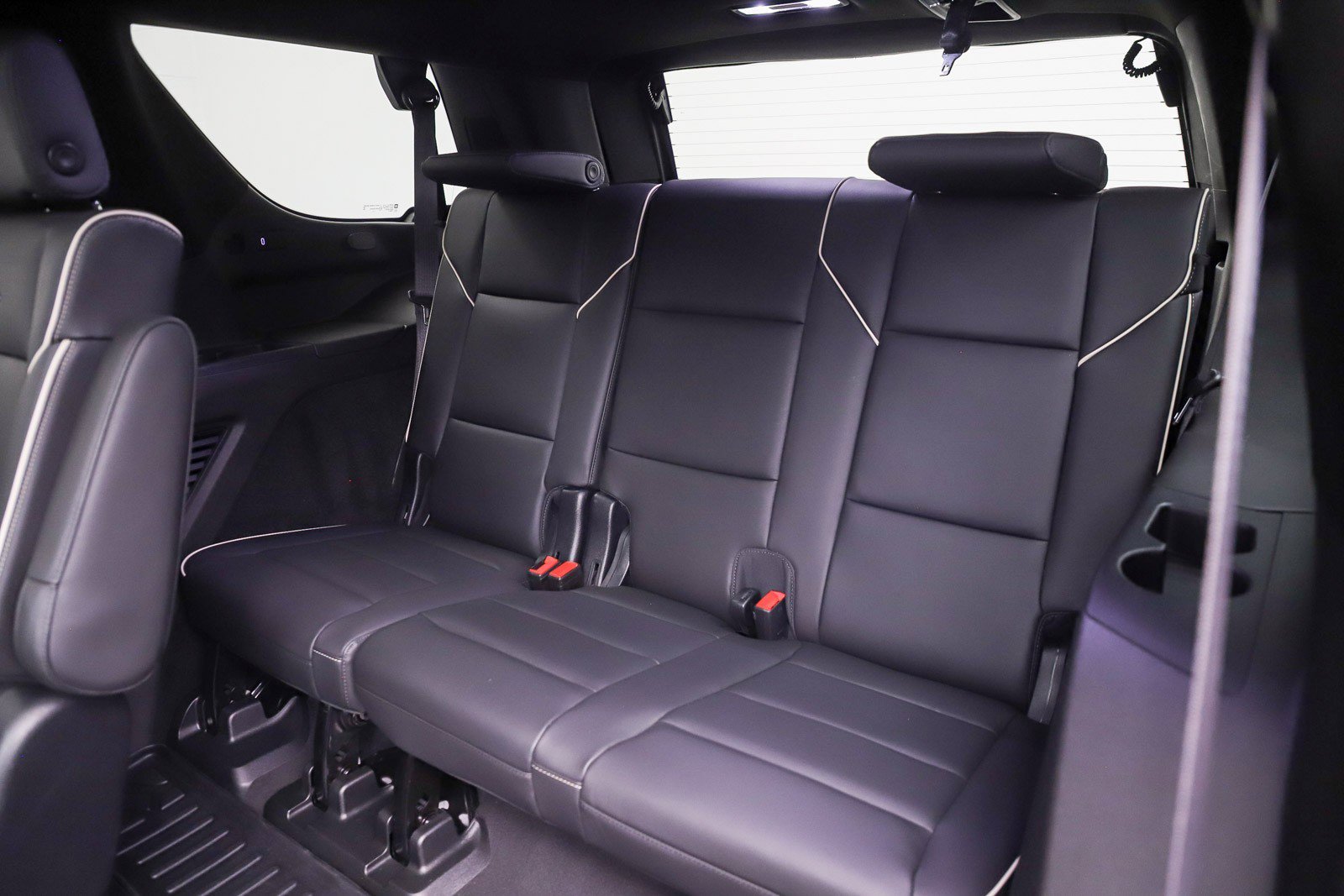 Used 2021 Cadillac Escalade Premium Luxury AWD/4WD image 26