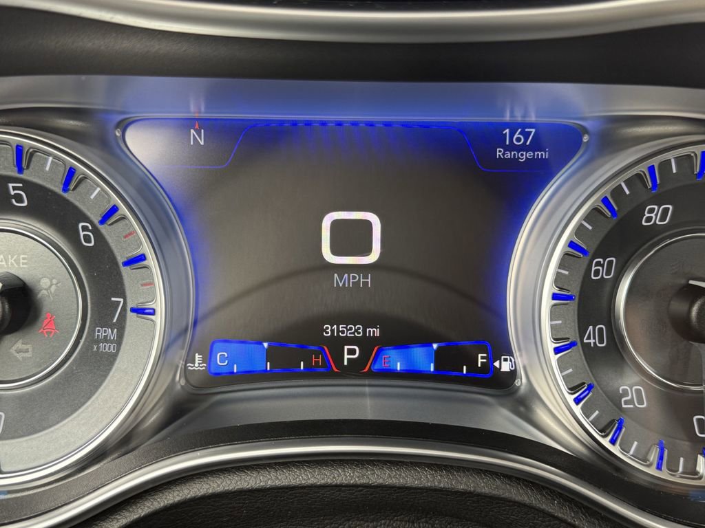 Used 2022 Chrysler 300 Touring image 40