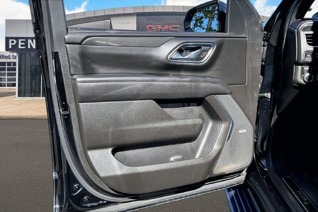 Used 2021 GMC Yukon AT4 w/ AT4 Premium Package AWD/4WD image 18
