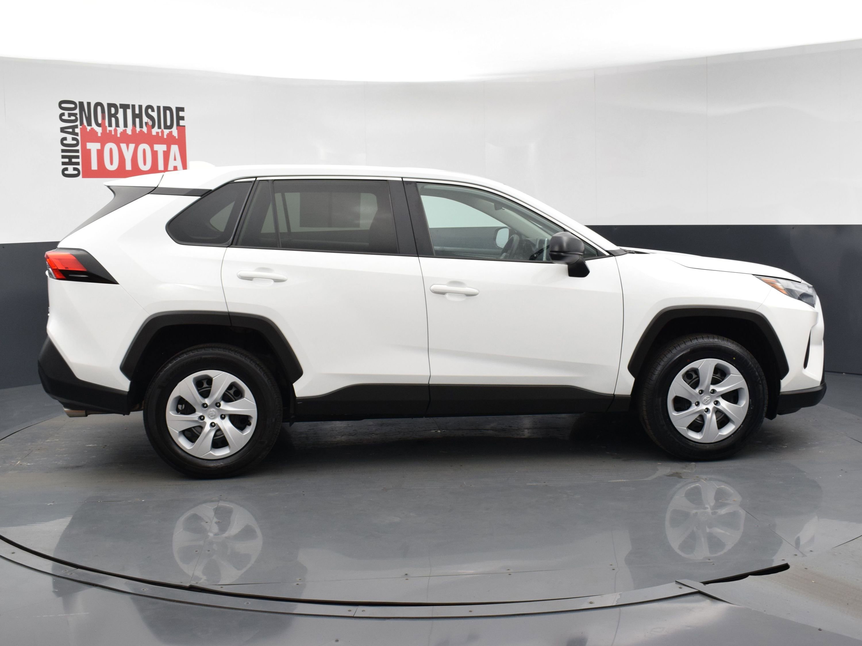 Used 2024 Toyota RAV4 LE image 5
