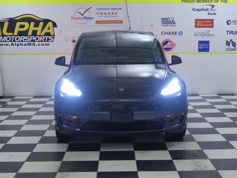 Used 2024 Tesla Model Y Long Range RWD image 2