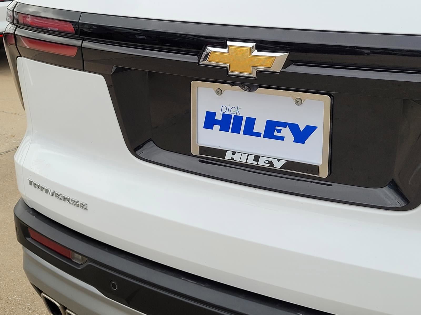 Used 2025 Chevrolet Traverse LT w/ Driver Confidence Package image 5