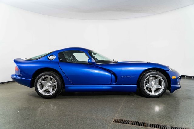 Used 1996 Dodge Viper GTS image 9