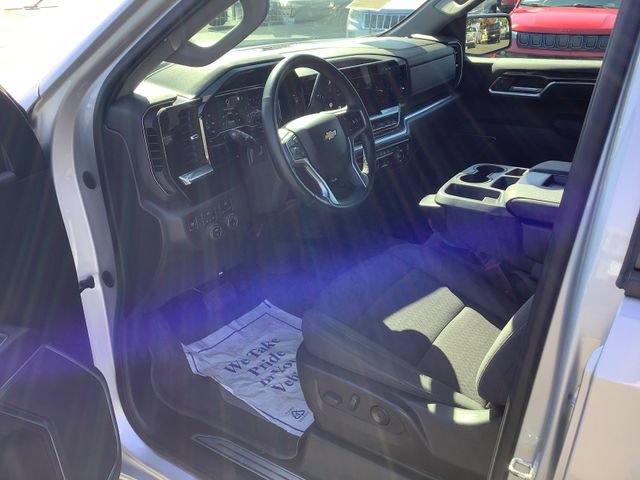 Used 2022 Chevrolet Silverado 1500 LT w/ Protection Package AWD/4WD image 7