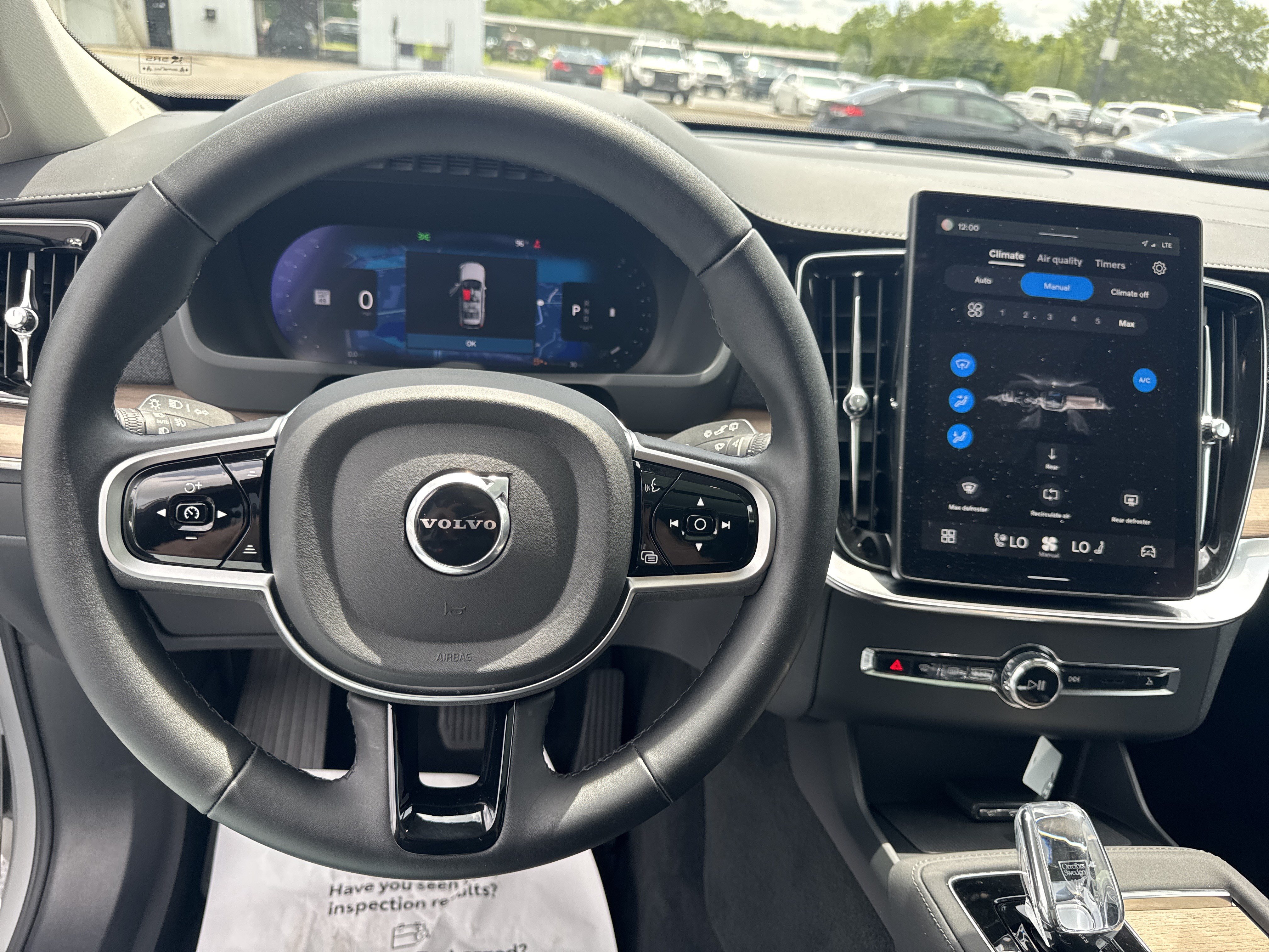 Used 2025 Volvo XC90 B6 Plus AWD/4WD image 17