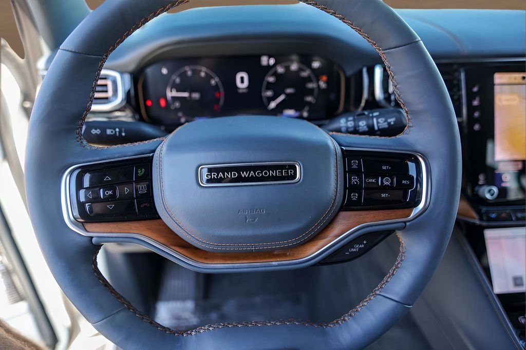 Used 2024 Jeep Grand Wagoneer Series III image 12