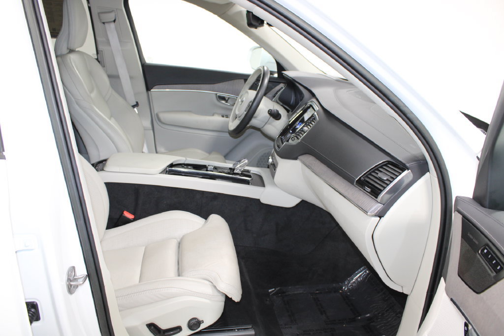 Used 2022 Volvo XC90 T8 Inscription w/ Advanced Package AWD/4WD image 28