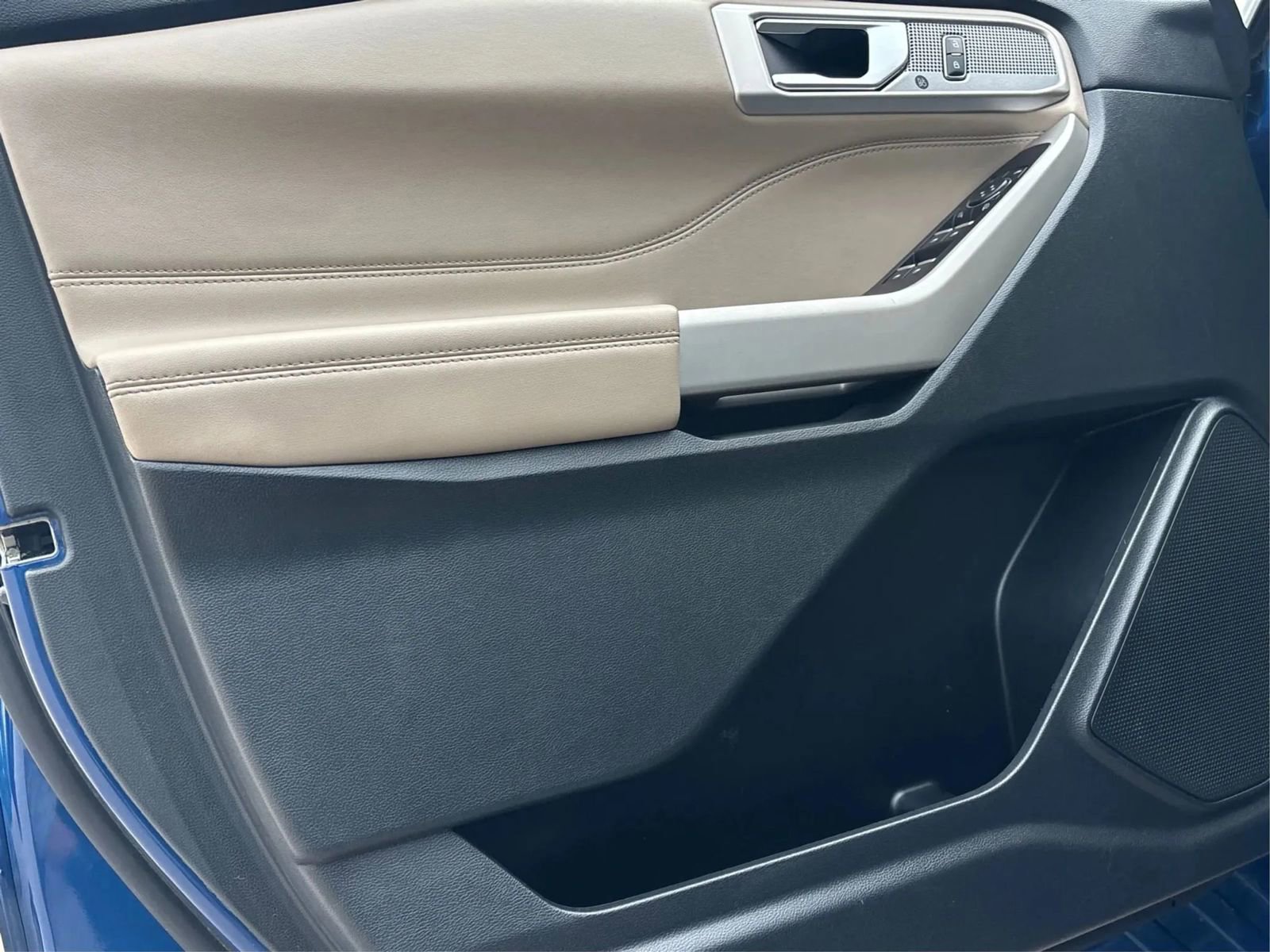 Used 2021 Ford Explorer Limited image 26