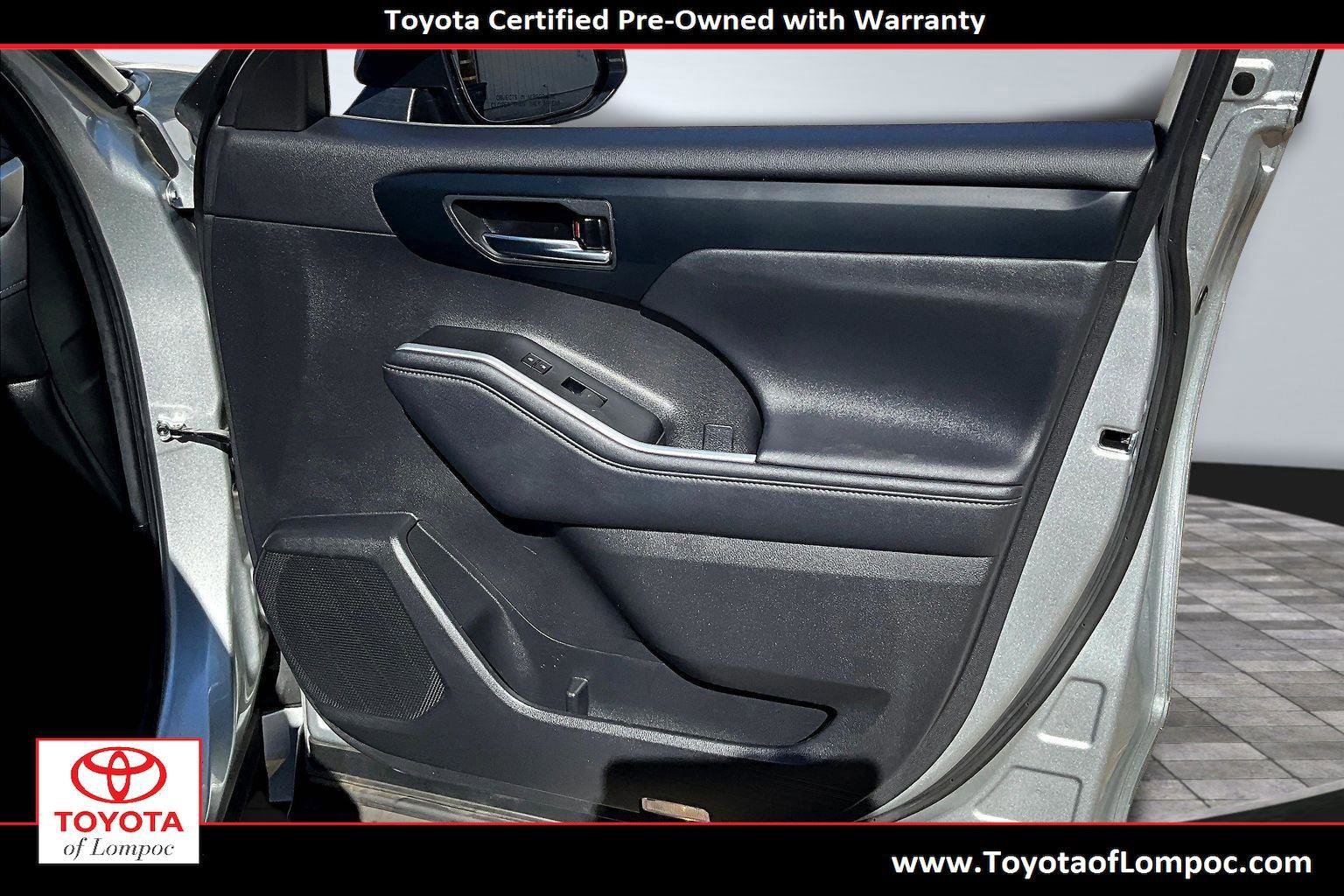 Used 2024 Toyota Highlander XLE image 24