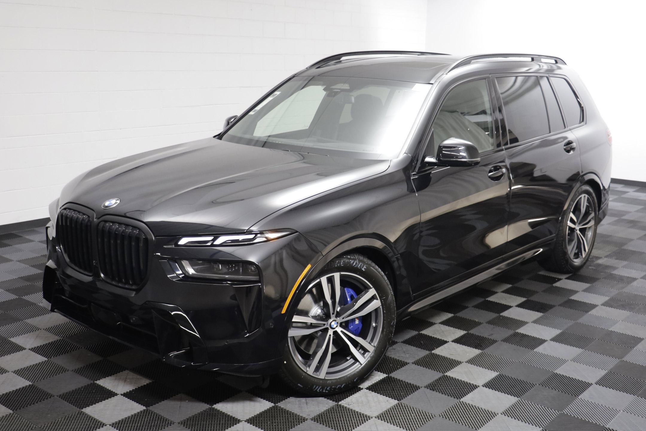 New 2027 BMW X7 xDrive40i w/ M Sport Package AWD/4WD image 2