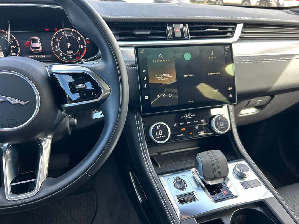 Used 2024 Jaguar F-PACE R-Dynamic S image 18