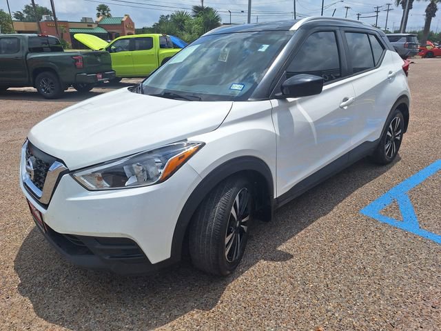 Used 2018 Nissan Kicks SV image 3