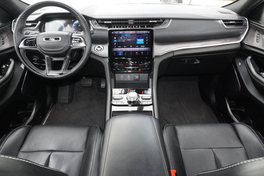 Used 2024 Jeep Grand Cherokee L Overland w/ Advanced Protech Group III AWD/4WD image 26