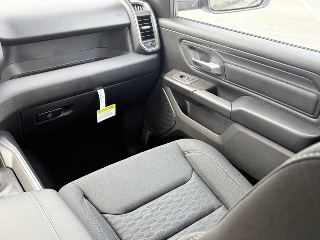 New 2026 RAM 1500 Express AWD/4WD image 33
