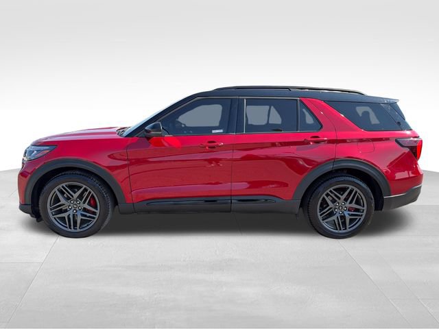Used 2025 Ford Explorer ST AWD/4WD image 4