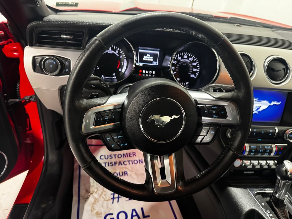 Used 2017 Ford Mustang Premium image 4