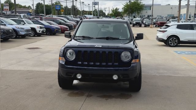 Used 2016 Jeep Patriot Sport w/ Power Value Group AWD/4WD image 4