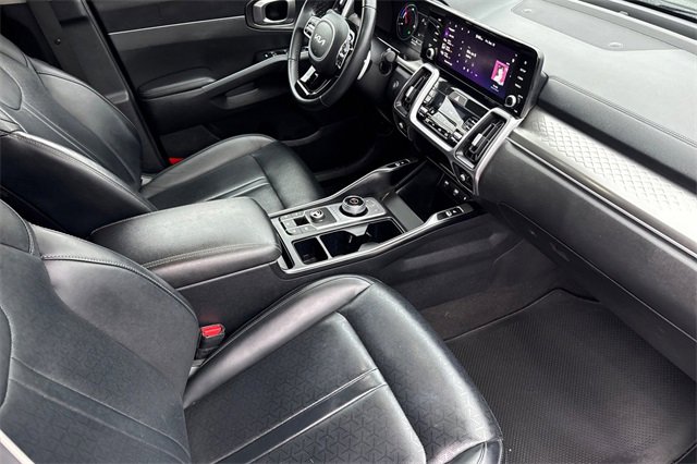 Certified 2023 Kia Sorento EX w/ Panoramic Sunroof Package image 23