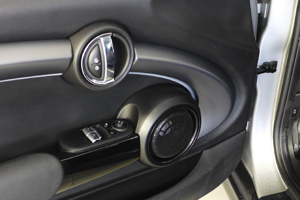 Certified 2024 MINI Cooper SE FWD image 12