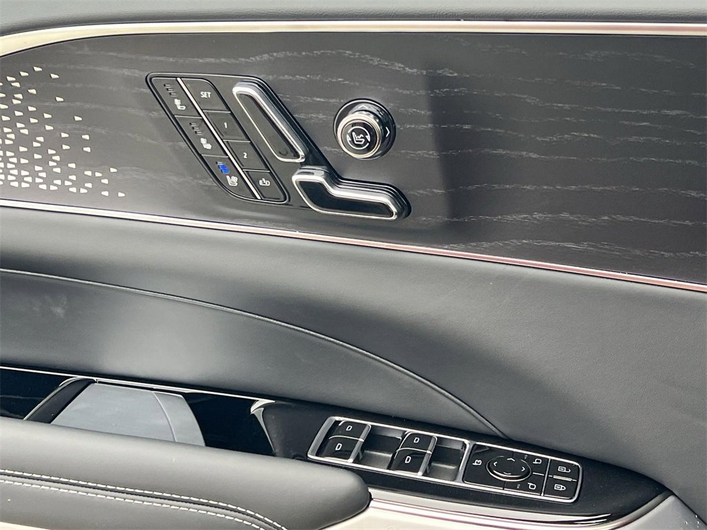 New 2026 Cadillac Lyriq V image 23