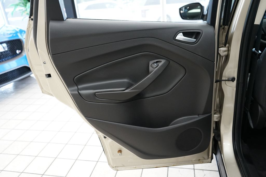 Used 2017 Ford Escape SE FWD image 41