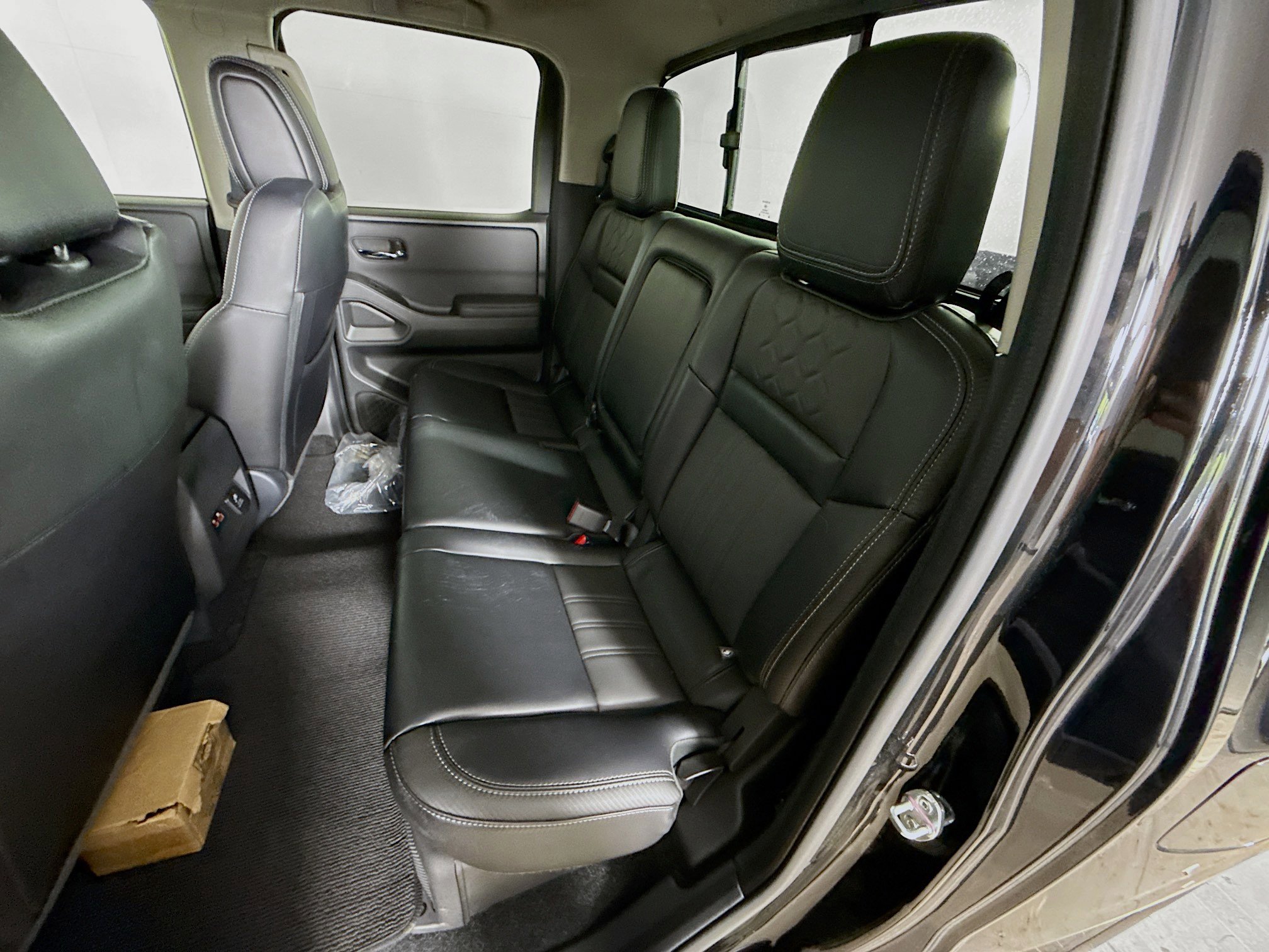 Used 2024 Nissan Frontier SL w/ Technology Package image 29