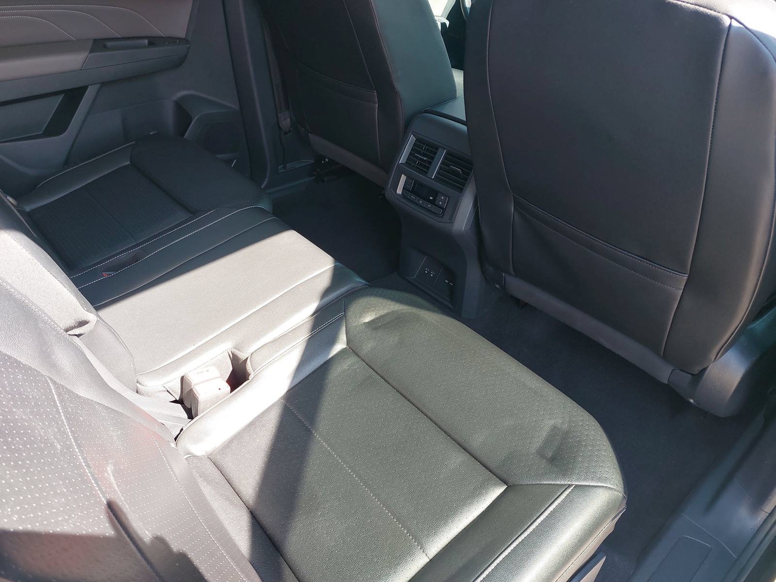 Used 2021 Volkswagen Atlas SE w/ Panoramic Sunroof Package AWD/4WD image 11