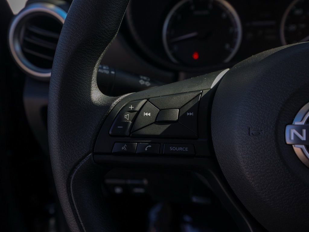 Used 2025 Nissan Versa S w/ Trunk Package image 25