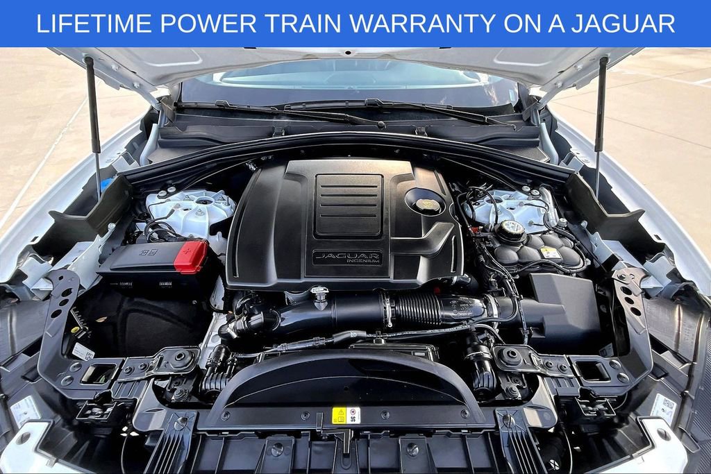 Used 2025 Jaguar F-PACE R-Dynamic S image 11