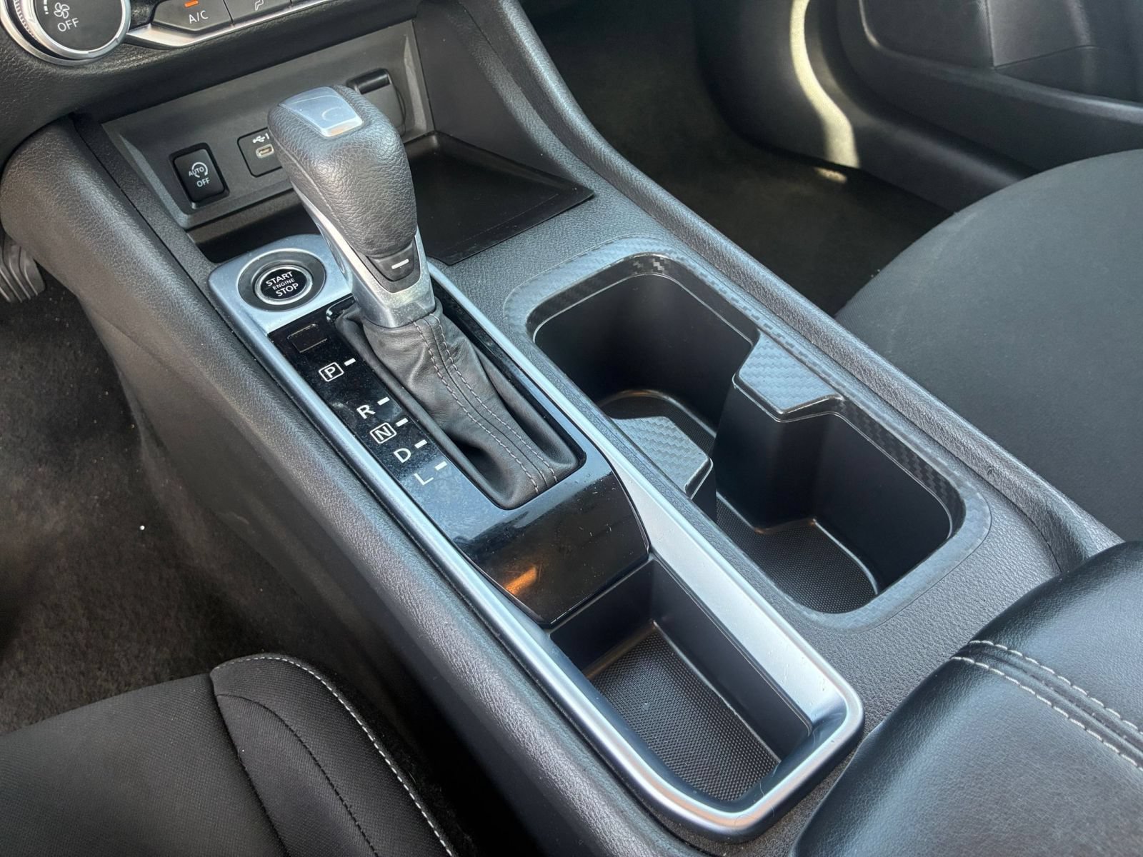 Used 2025 Nissan Sentra SV FWD image 39
