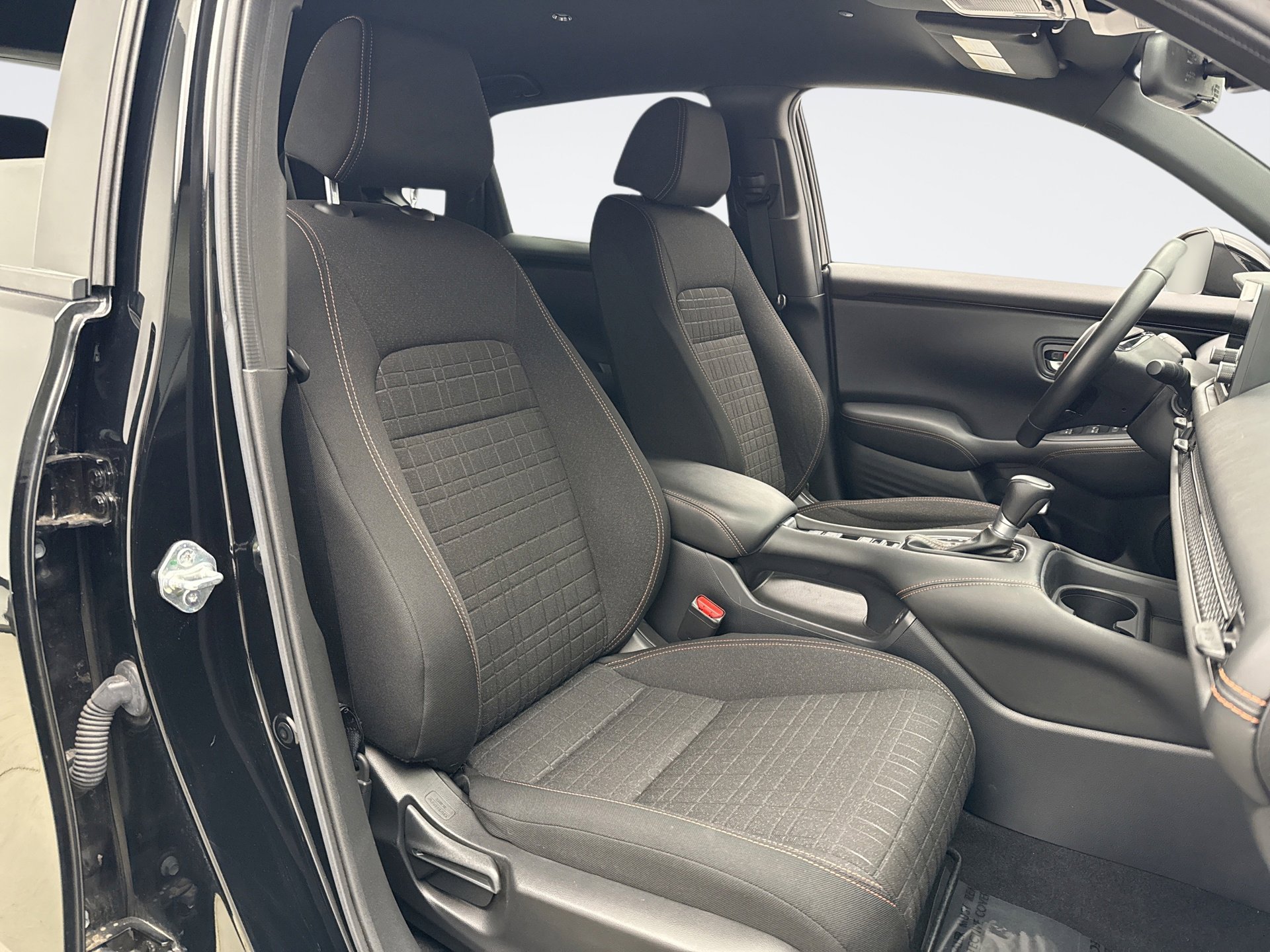 Used 2024 Honda HR-V Sport image 16