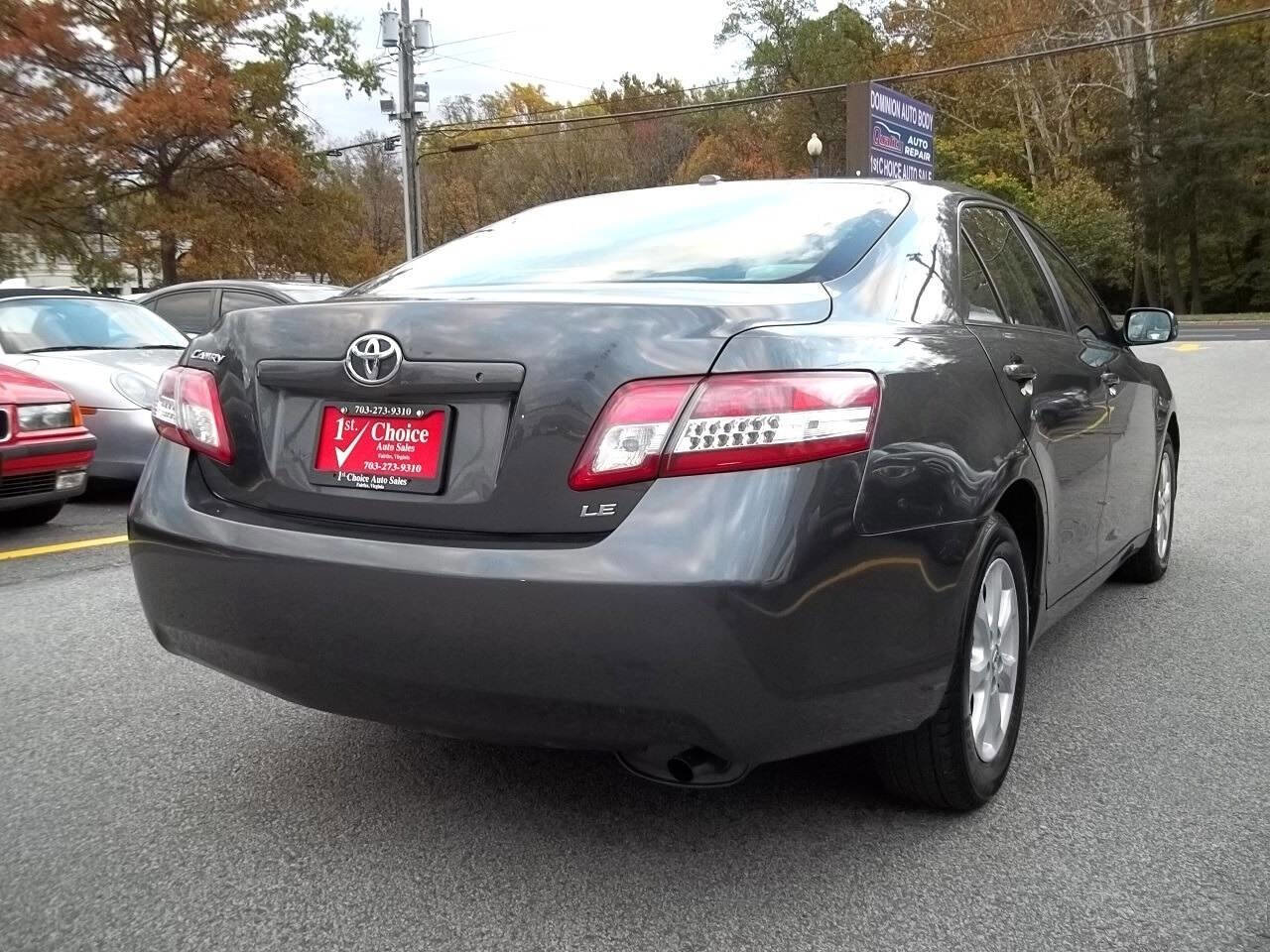 Used 2011 Toyota Camry LE image 3