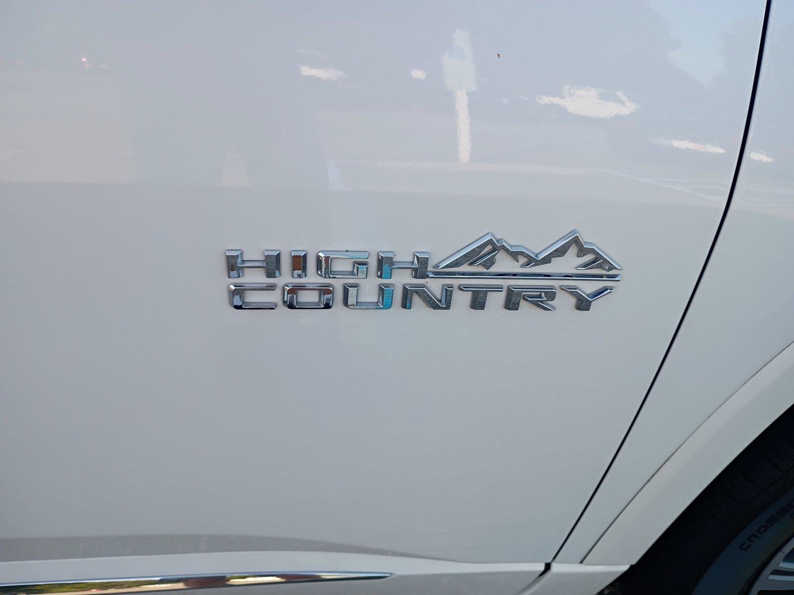 Used 2023 Chevrolet Traverse High Country w/ LPO, Floor Liner Package AWD/4WD image 22
