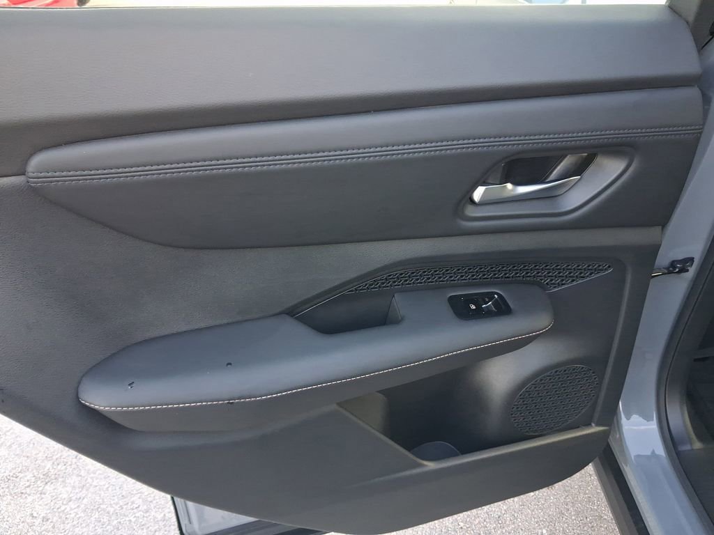 Certified 2023 Nissan Ariya FWD image 11