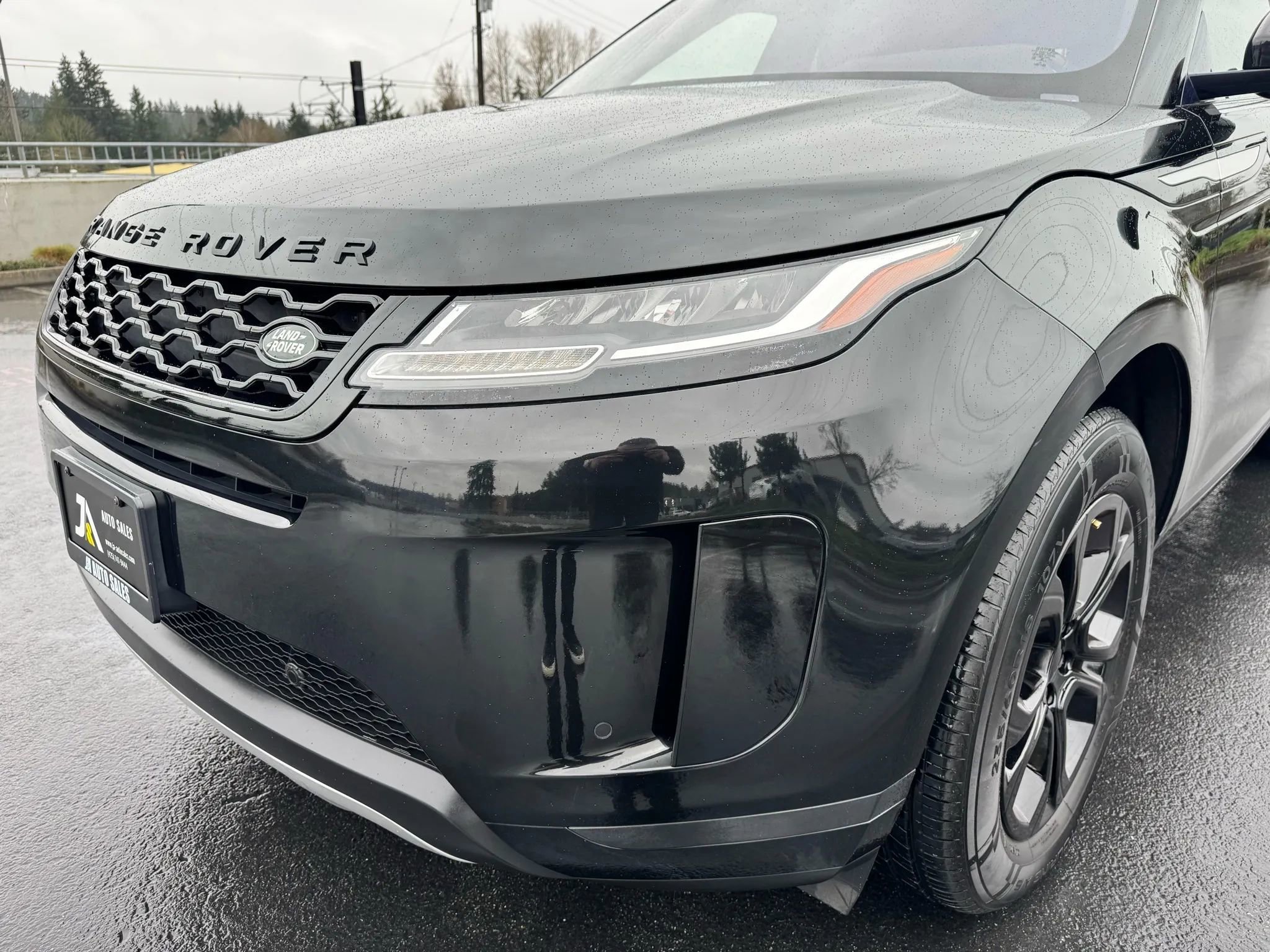 Used 2020 Land Rover Range Rover Evoque S image 12