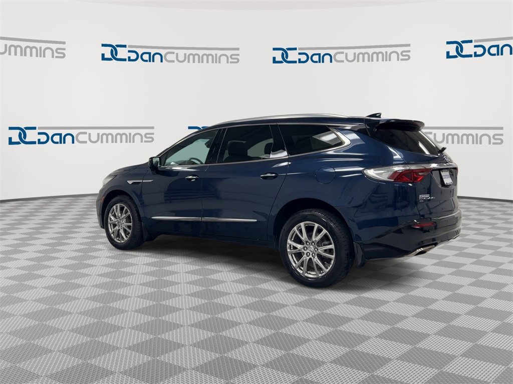 Used 2023 Buick Enclave Essence w/ Experience Buick Package image 6