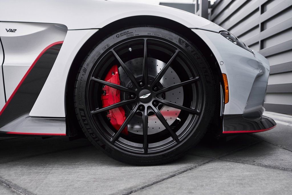 Used 2023 Aston Martin V12 Vantage image 28