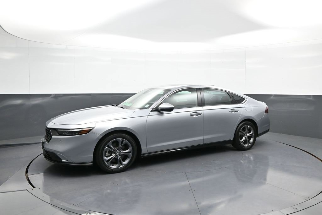 Used 2023 Honda Accord EX-L image 10
