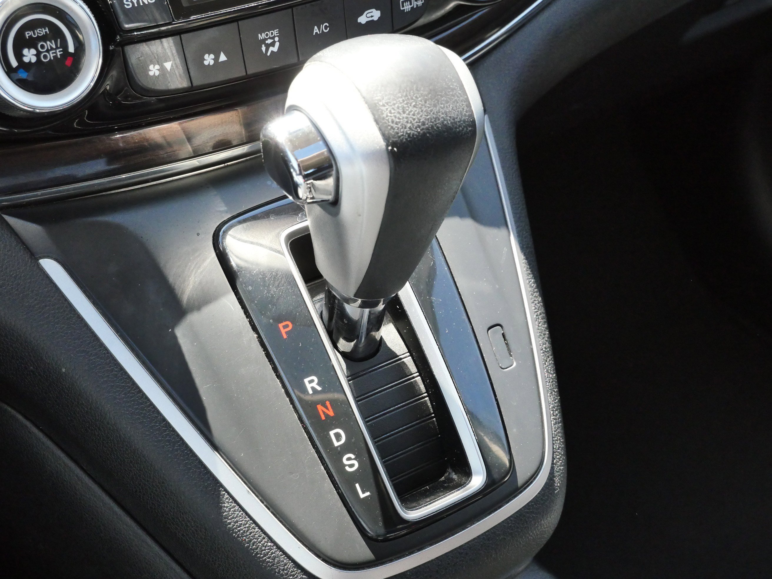 Used 2015 Honda CR-V EX-L image 26