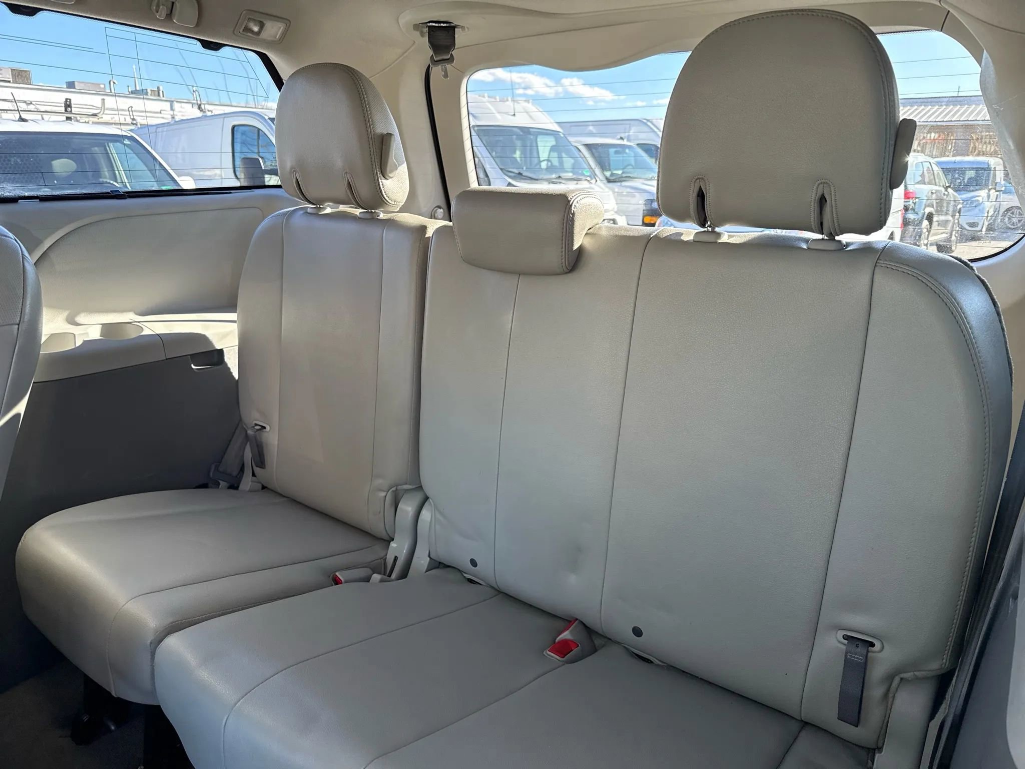 Used 2012 Toyota Sienna Limited image 59