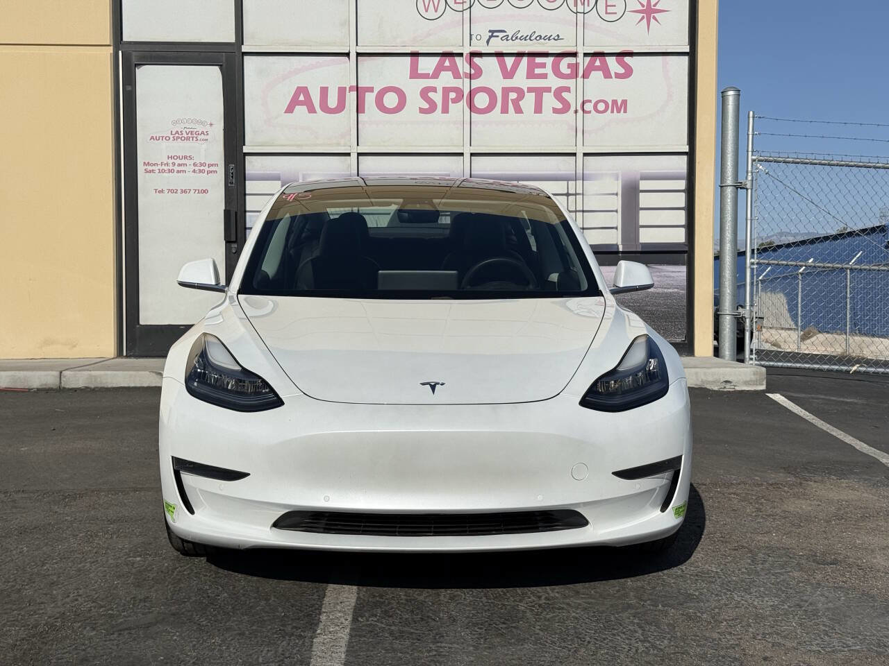 Used 2020 Tesla Model 3 Standard Range Plus image 3