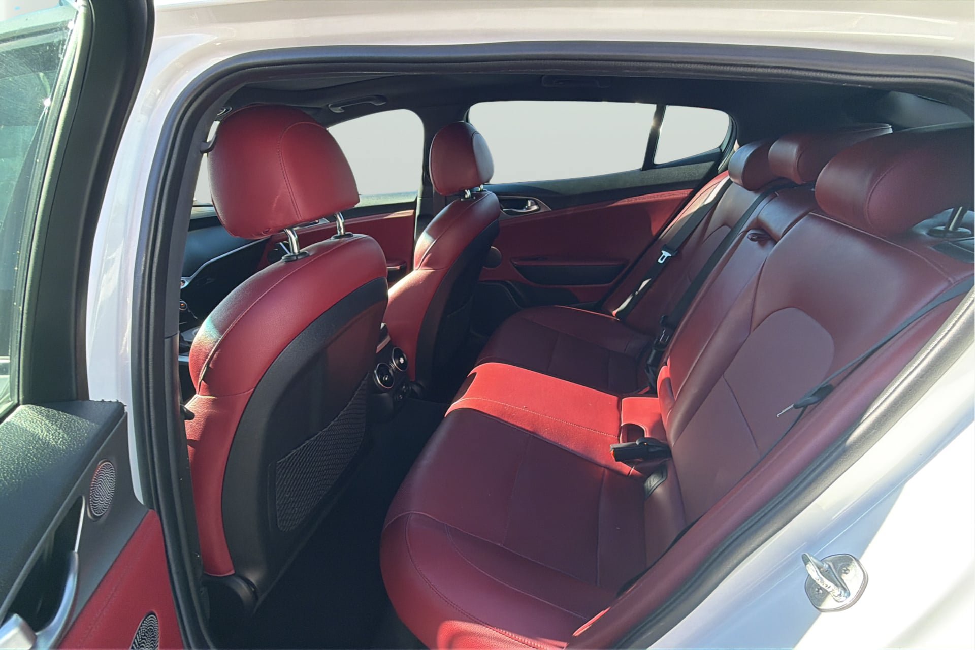 Used 2018 Kia Stinger GT1 RWD image 33