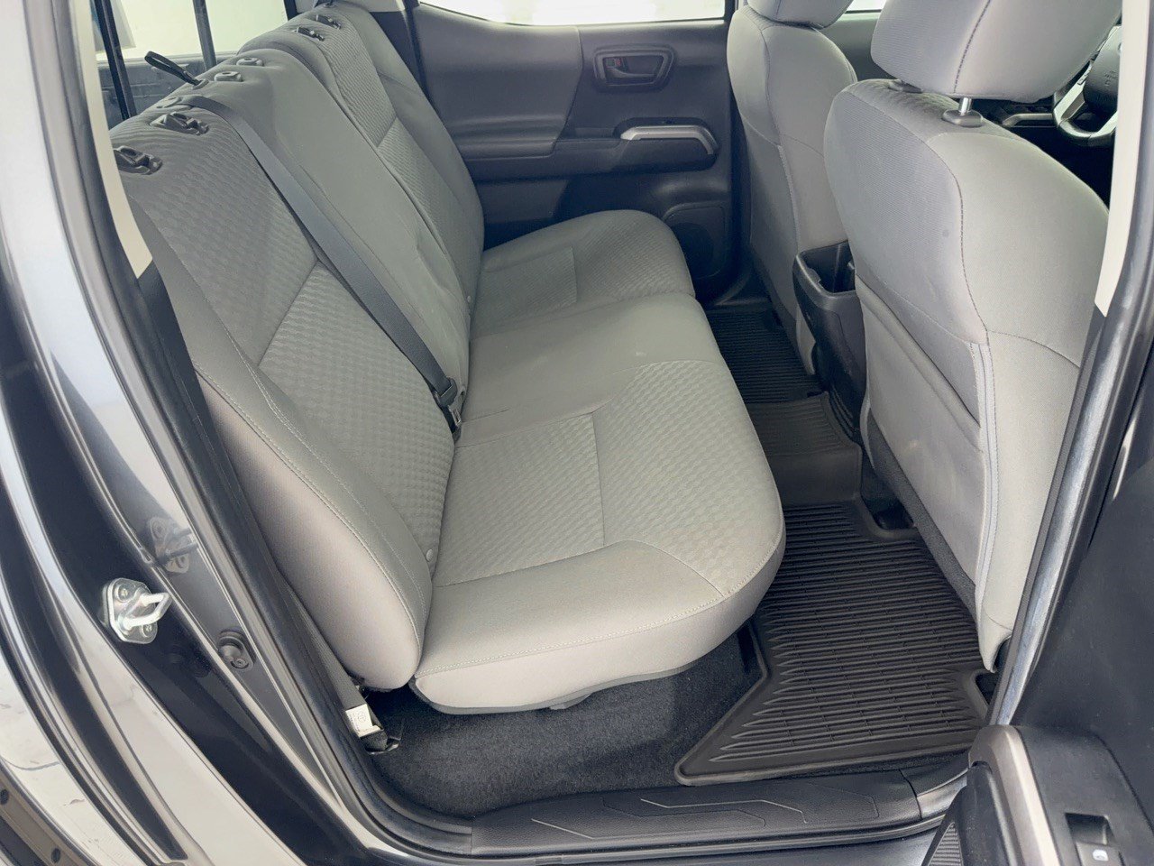 Used 2022 Toyota Tacoma SR5 RWD image 29