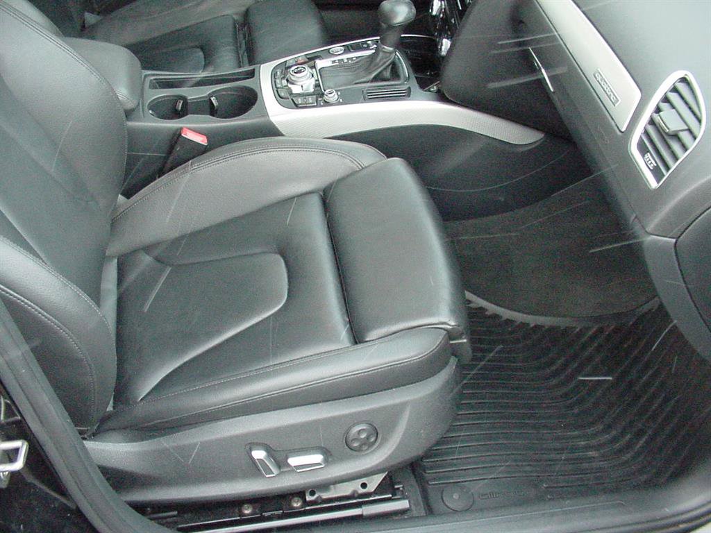 Used 2016 Audi A4 Premium Plus w/ Technology Package image 29