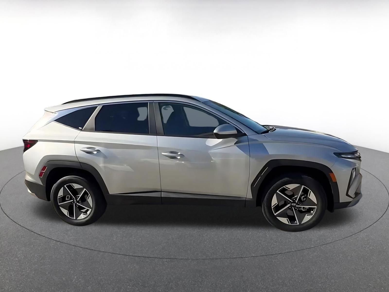 Used 2025 Hyundai Tucson SEL AWD/4WD image 16