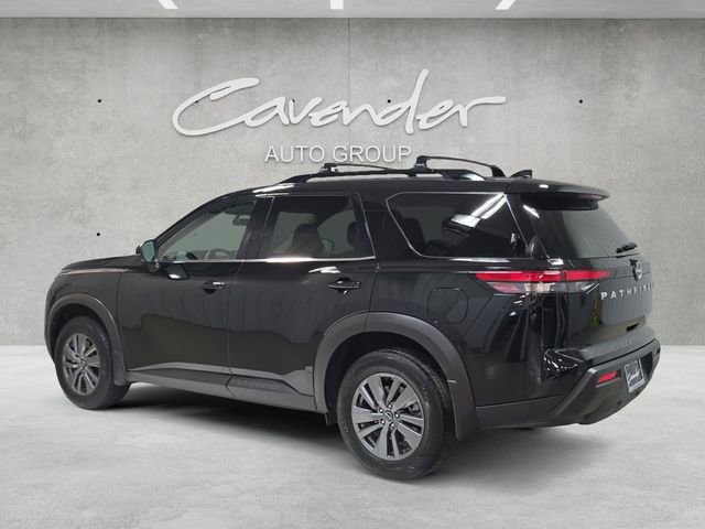 Used 2025 Nissan Pathfinder SV image 14