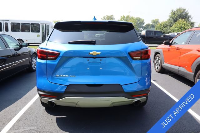 Used 2025 Chevrolet Blazer LT AWD/4WD image 10